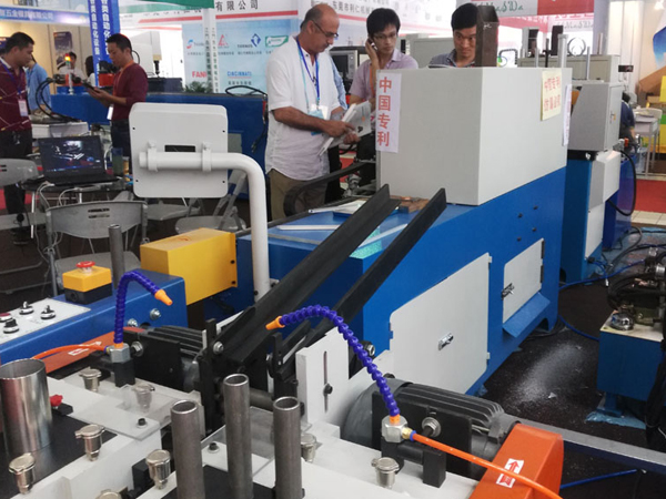 锋顺-全自动倒角机